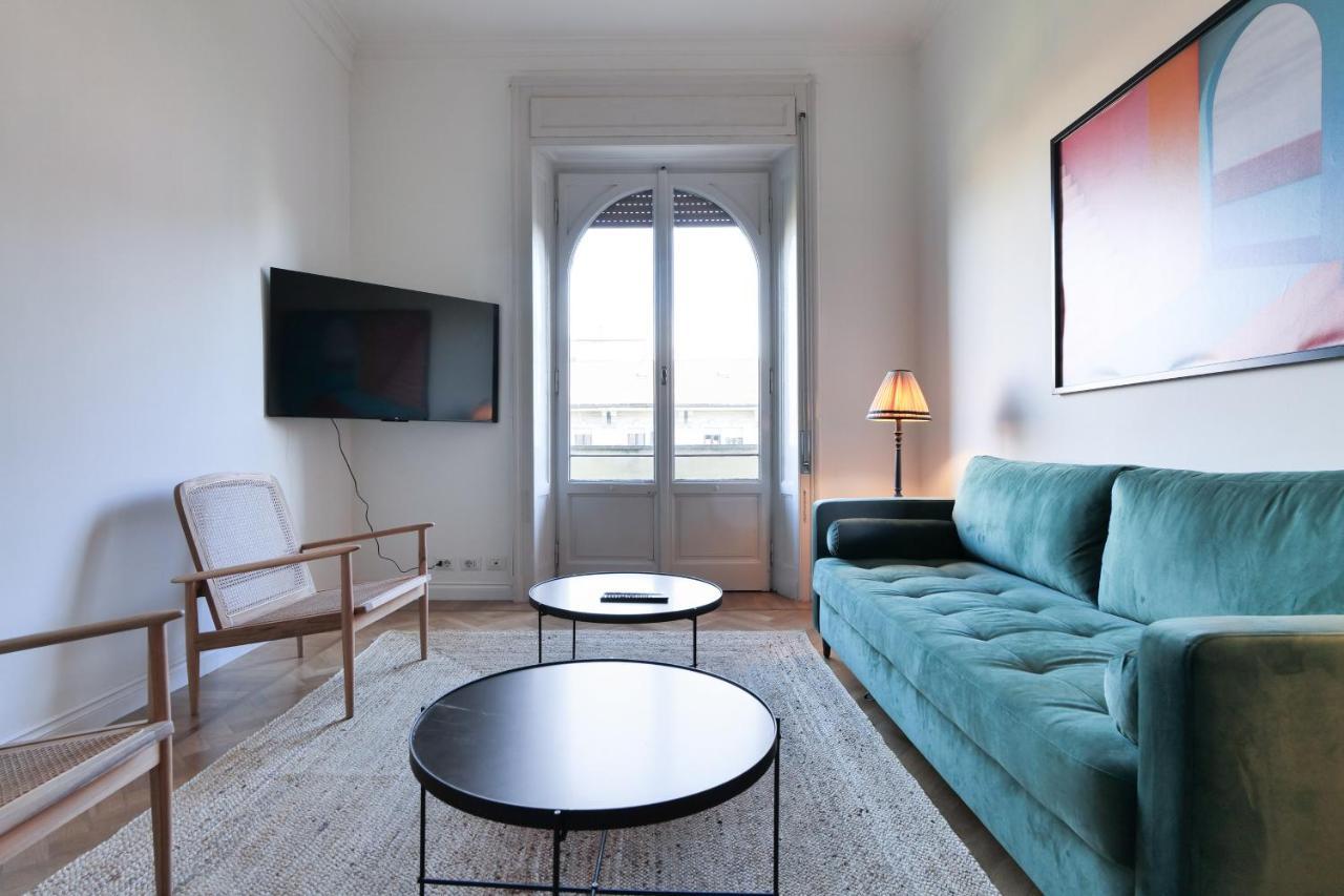 Adelaide Elegant Apartments Milano Esterno foto