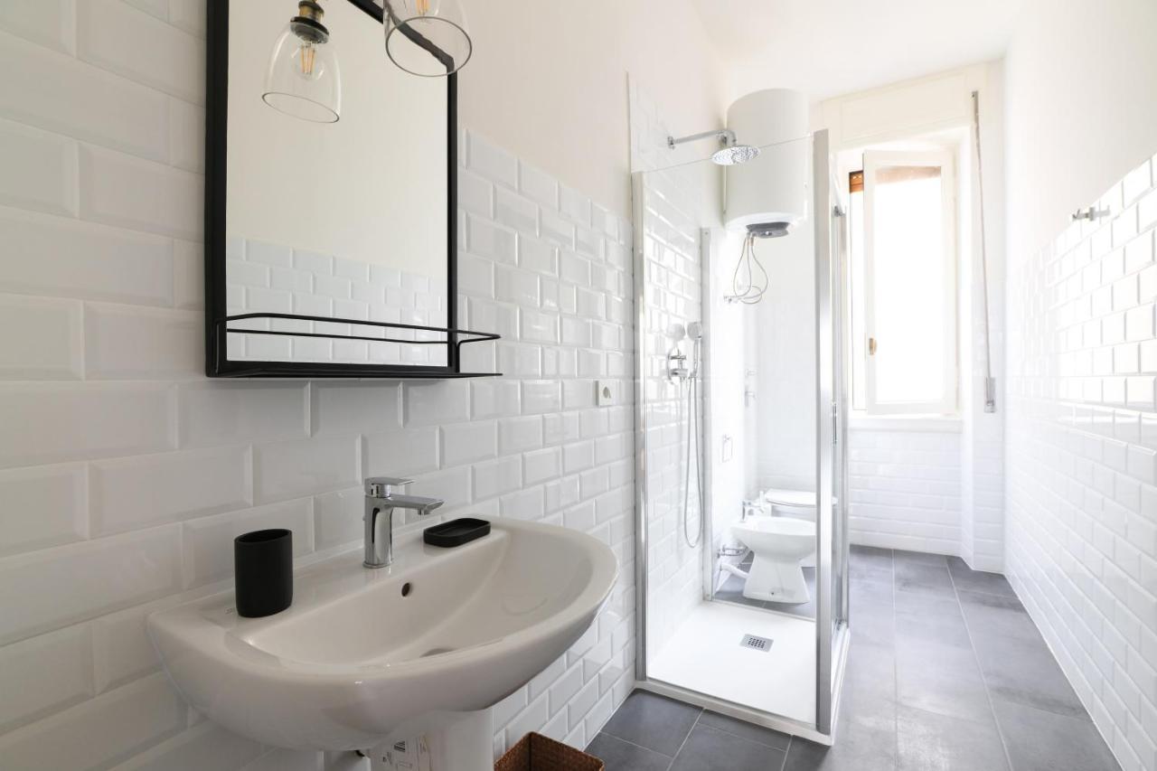 Adelaide Elegant Apartments Milano Esterno foto